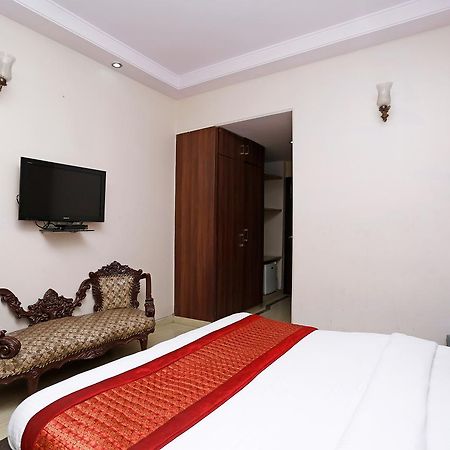 Oyo 5401 Hotel Mid Town Yeni Delhi Dış mekan fotoğraf