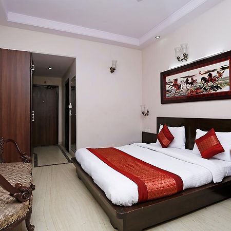 Oyo 5401 Hotel Mid Town Yeni Delhi Dış mekan fotoğraf