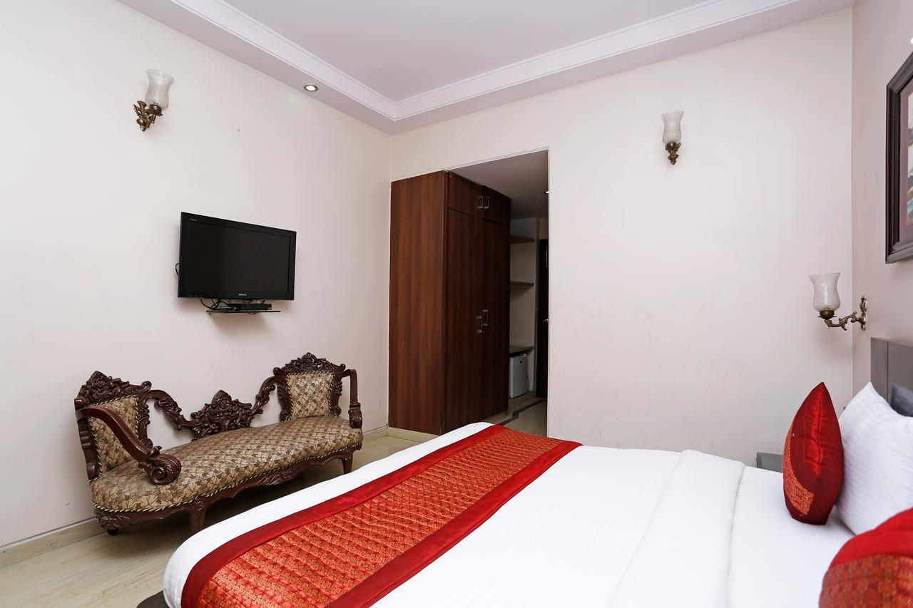Oyo 5401 Hotel Mid Town Yeni Delhi Dış mekan fotoğraf