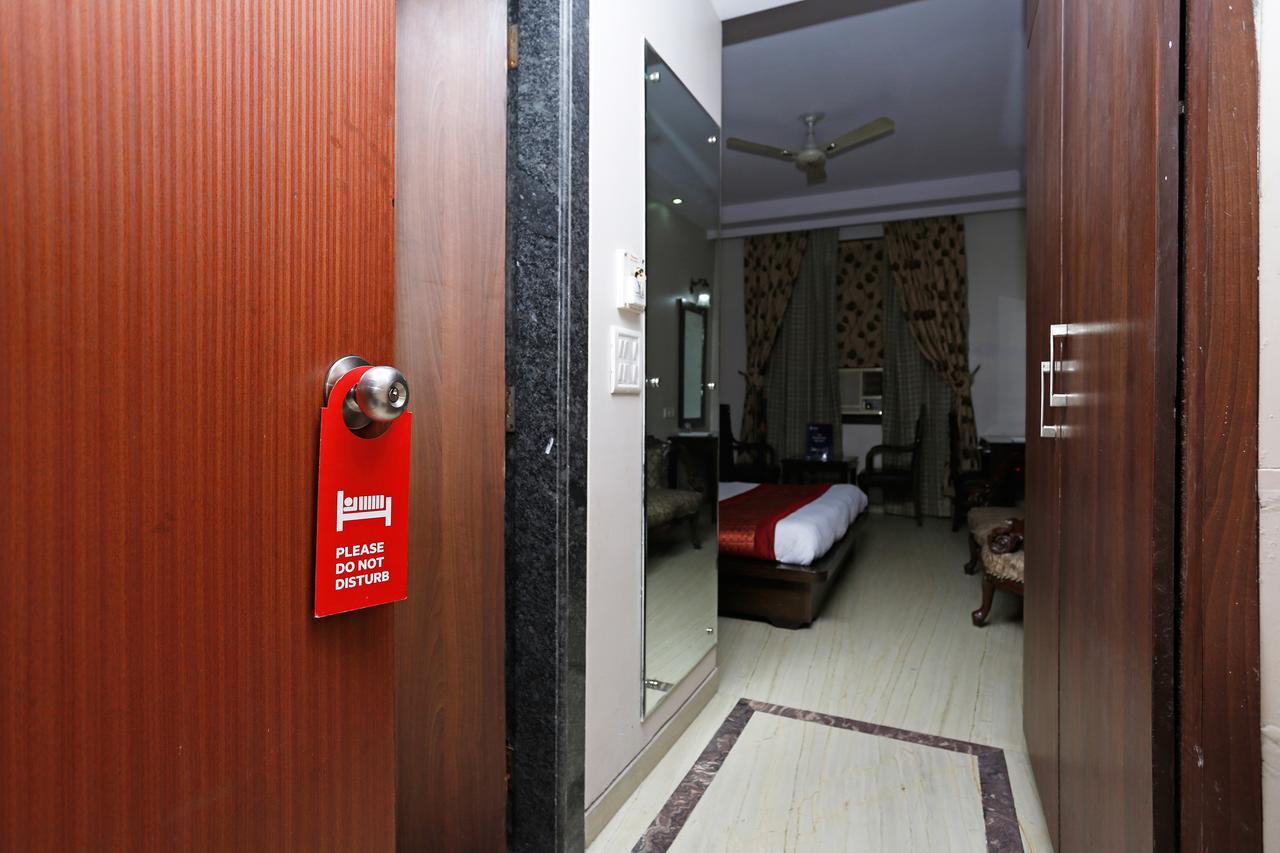 Oyo 5401 Hotel Mid Town Yeni Delhi Dış mekan fotoğraf
